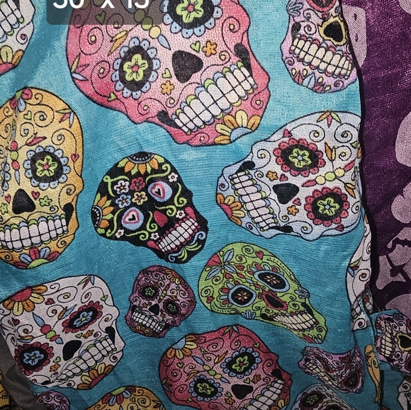 Scarves - Picture 3 of 4